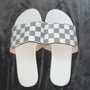 Checkerboard Slip-On Flat Sandals‎ Black & White Slides – Women's EU 40